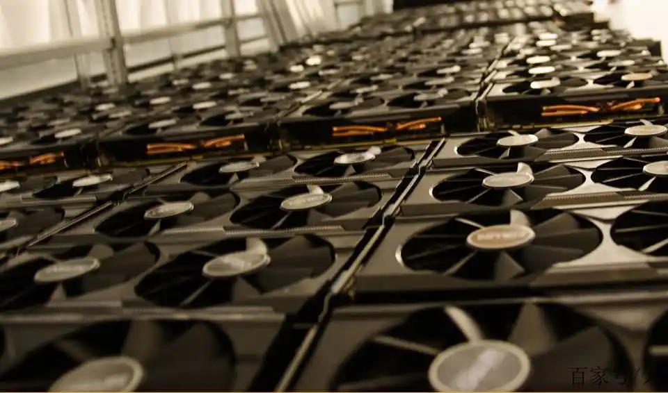 Solar-powered mining farm setup in Dubai optimizing energy use