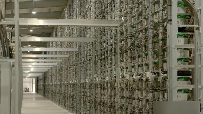 A high-efficiency mining rig optimized for 2025 Bitcoin trends